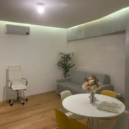 Secret Cave * Milán